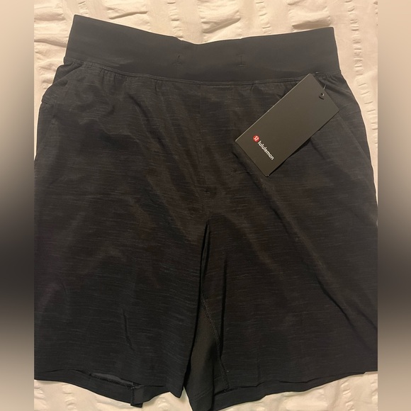 Lululemon T.H.E Short 7” linerless - Picture 1 of 3